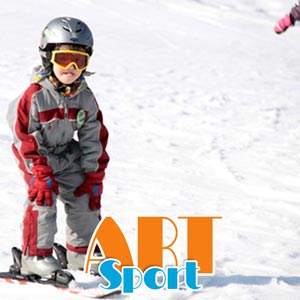 Kind im Skianzug